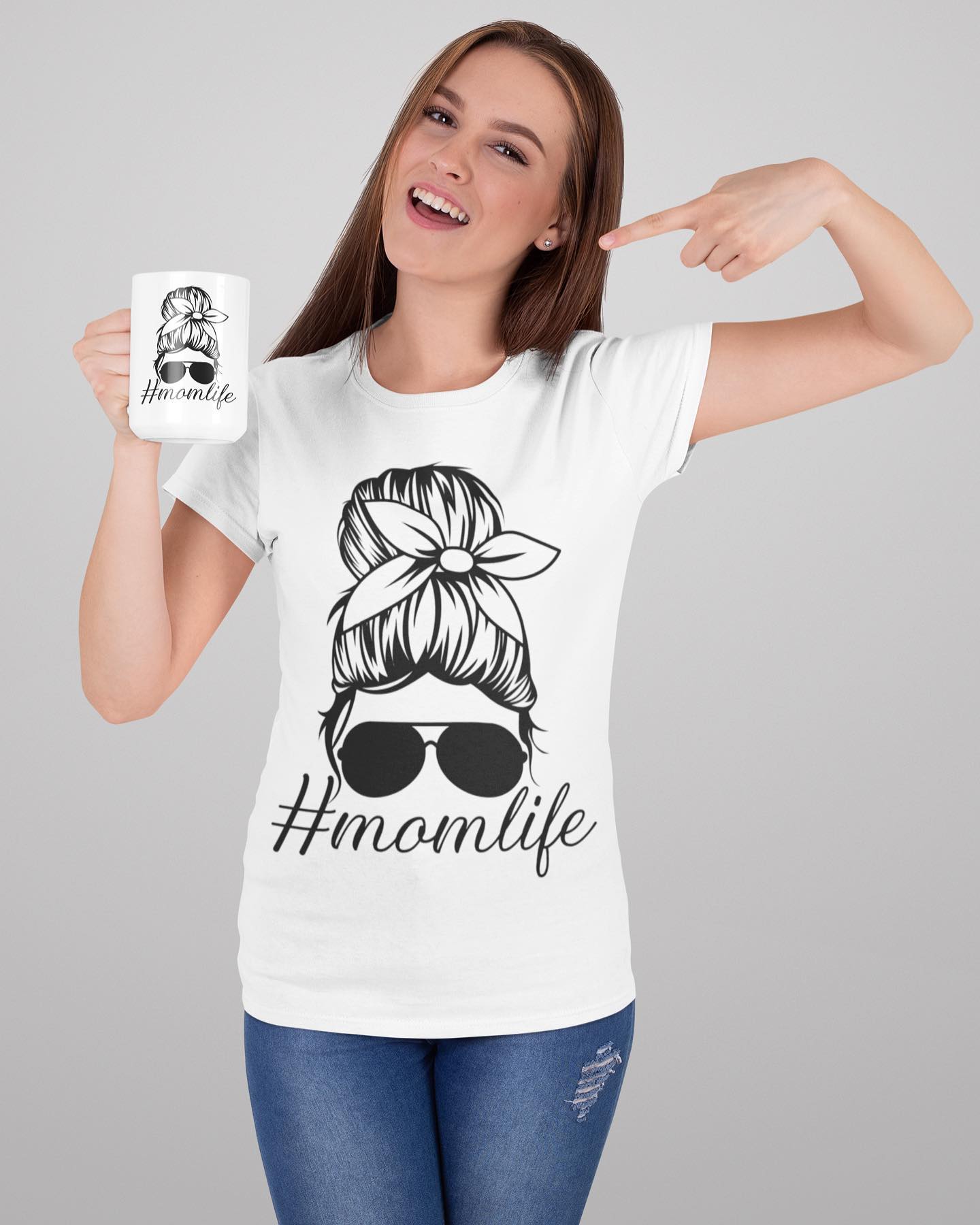 #momlife kopp og t-skjorte