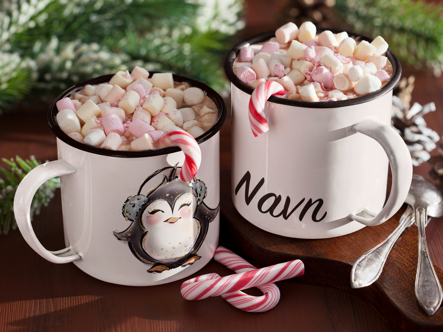 Emaljekopp med julemotiv og navn
